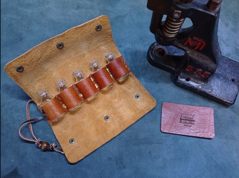 ظرف ادویه , چرم طبیعی , کمپ , طبیعت گردی ,  ,   تعمیرات کیف و کفش مجذوب , Majzoob leather , کیف ظرف ادویه